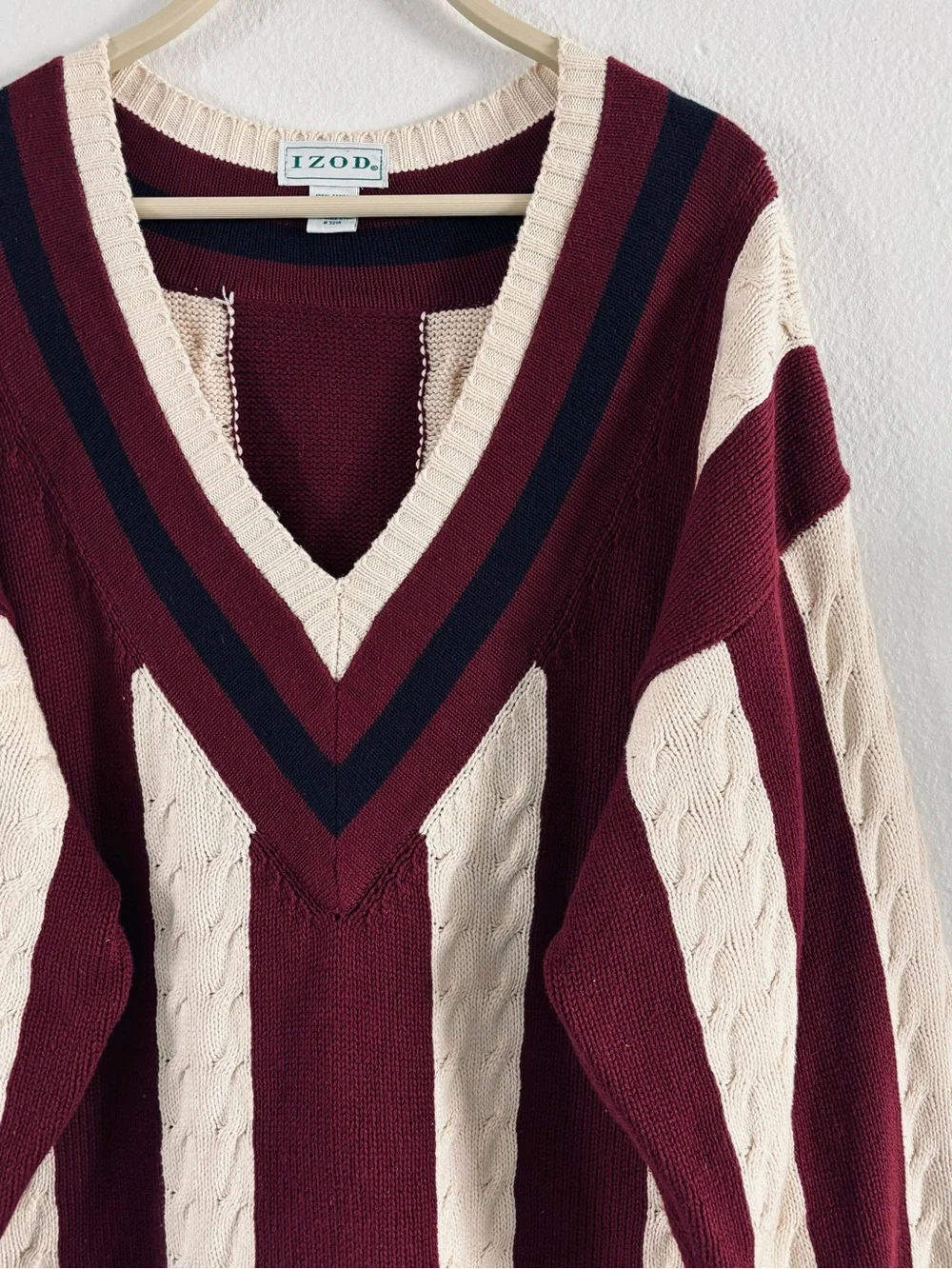 Vintage 90s IZOD Chunky Cable Knit Vertical Striped V-Neck Sweater Large